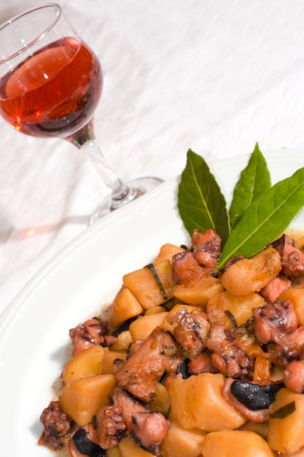Purpu e patate (polpo e patate)